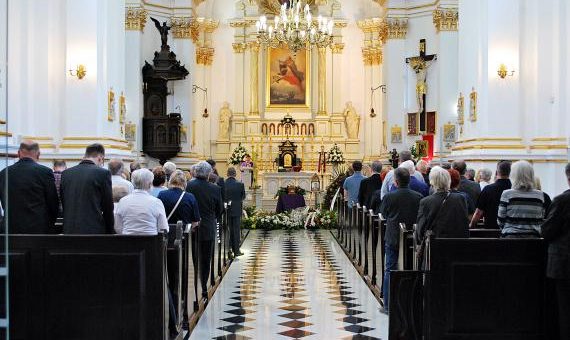 ceremonie_religieuse_des_obseques