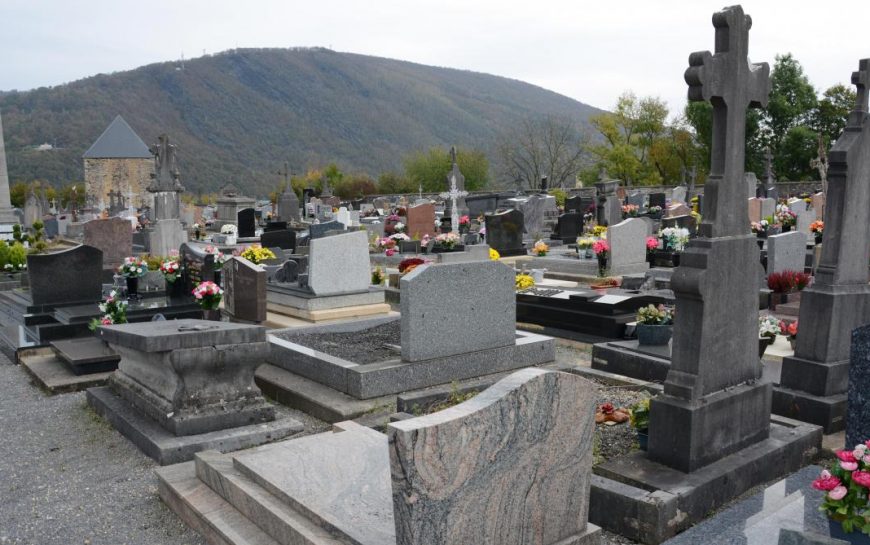 Comment acheter une concession funéraire de son vivant ?