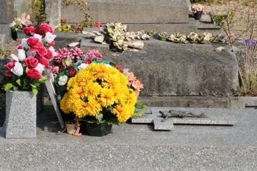 Caveau familial : qui peut y être enterré ?