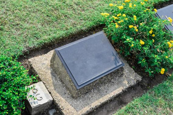 Comment se présente une mini tombe ?