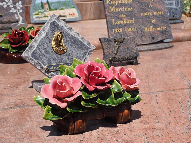 FAQ sur la personnalisation d’une plaque funéraire