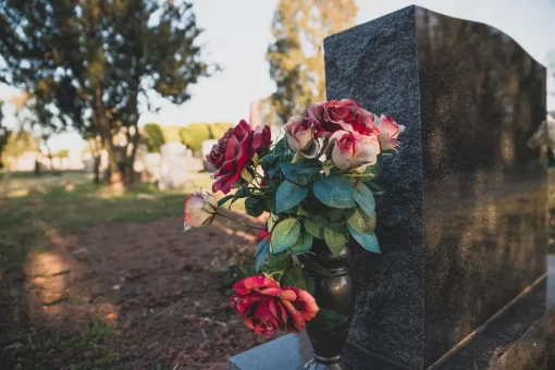 Prévoyance et tranquillité : guide pour financer vos obsèques en toute sérénité