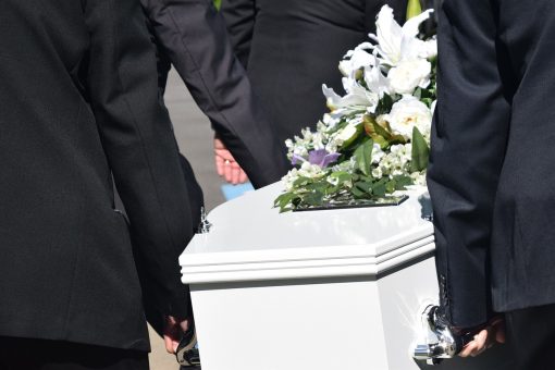 Services funéraires sur mesure : créez un adieu unique et significatif